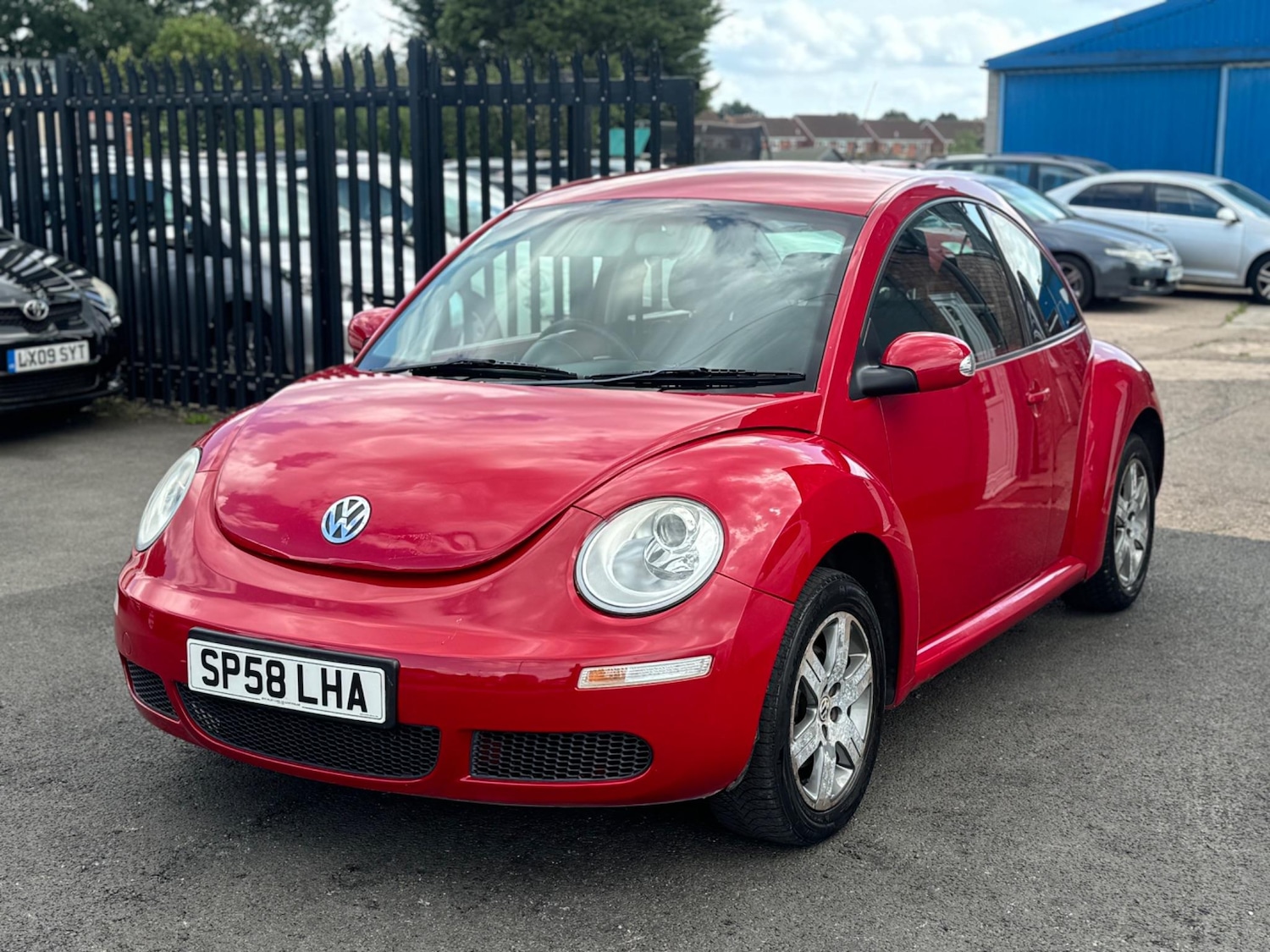 Used Volkswagen Beetle 2008 for sale - 77255420: Photo 3