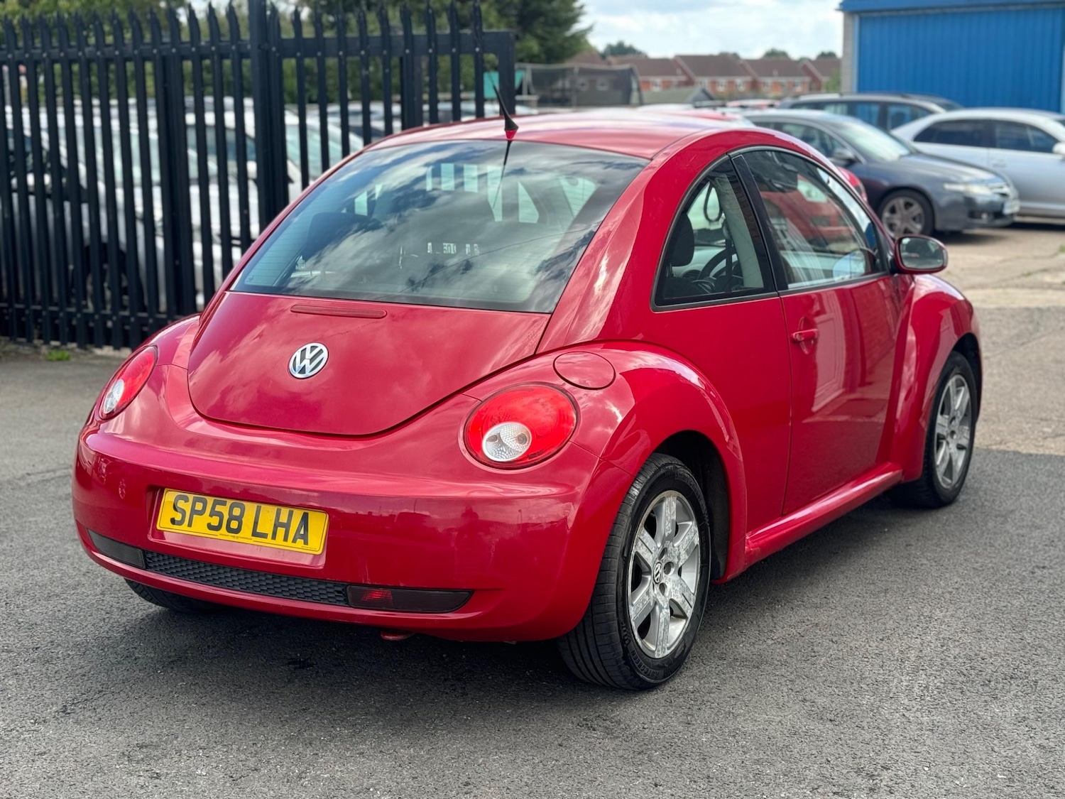 Used Volkswagen Beetle 2008 for sale - 77255420: Photo 4