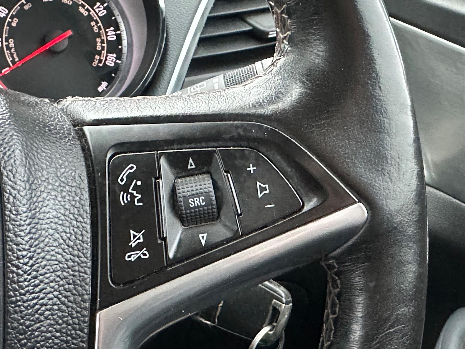 Used Vauxhall Mokka 2013 for sale - 77255399: Photo 9