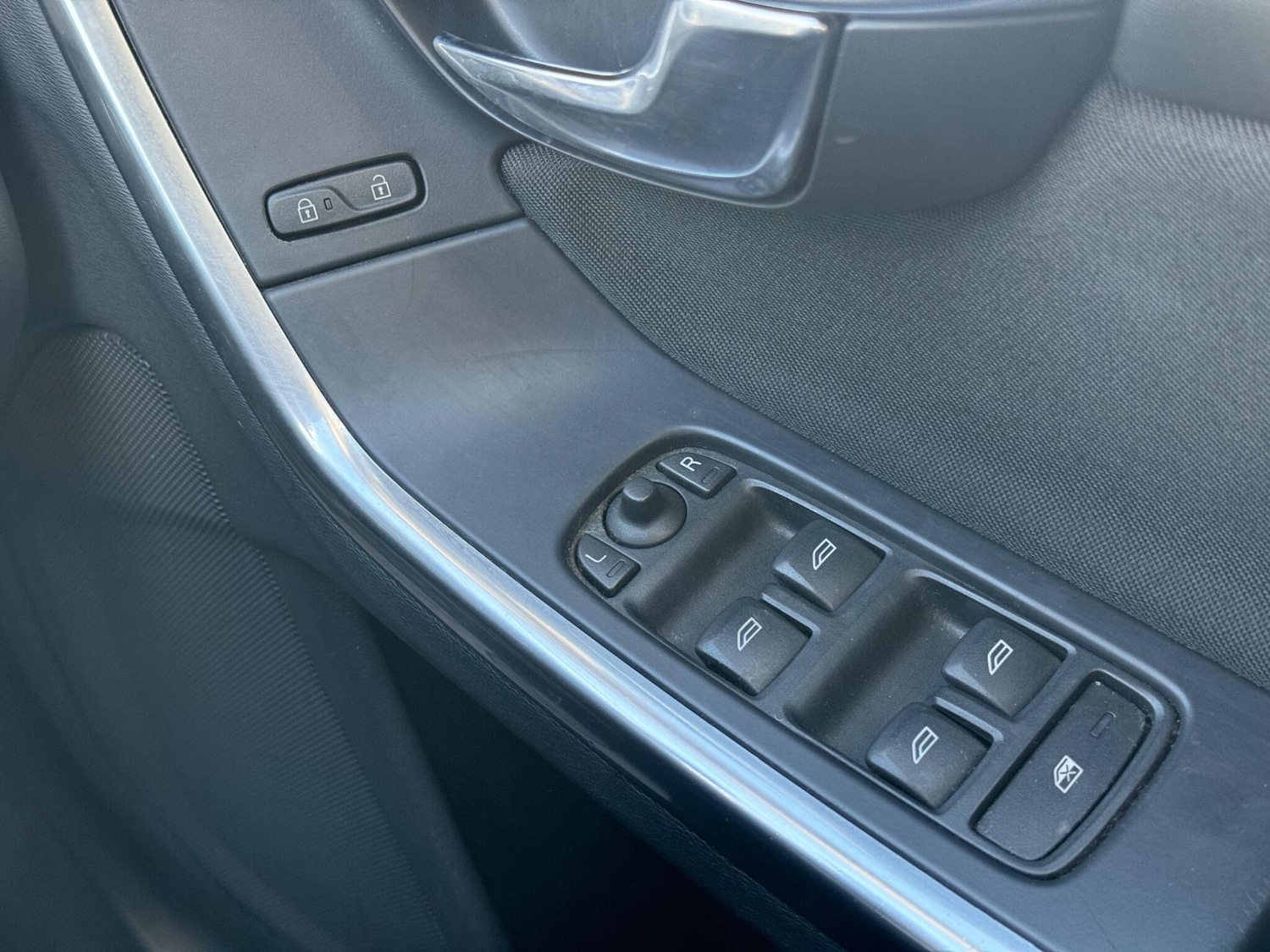 Used Volvo V60 2013 for sale - 77255377: Photo 11