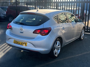 Used Vauxhall Astra 2014 for sale - 76572008: Photo