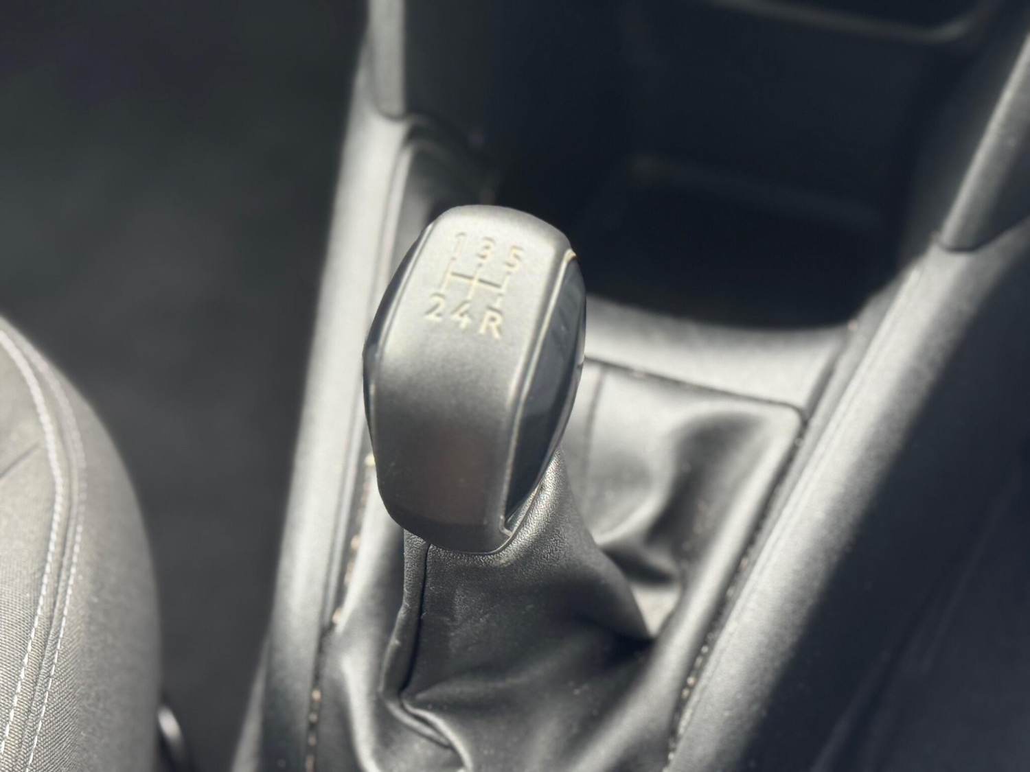 Used Peugeot 208 2013 for sale - 76550078: Photo 15