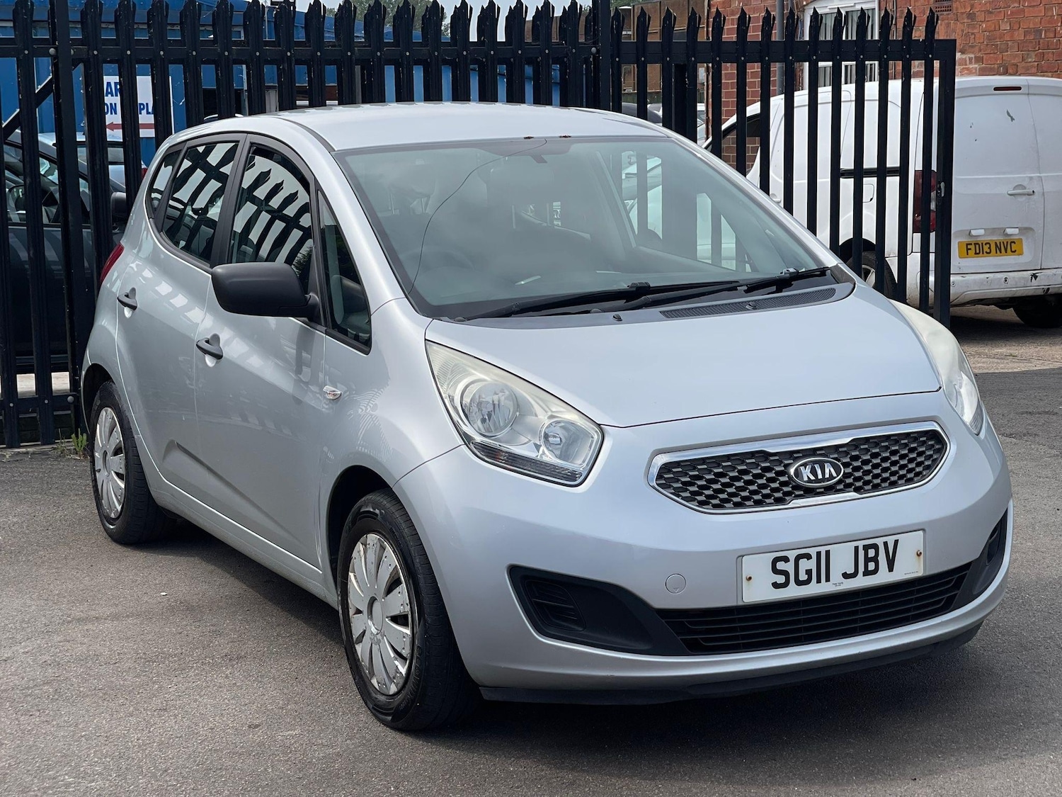 Used Kia Venga 2011 for sale - 76550210: Photo 1