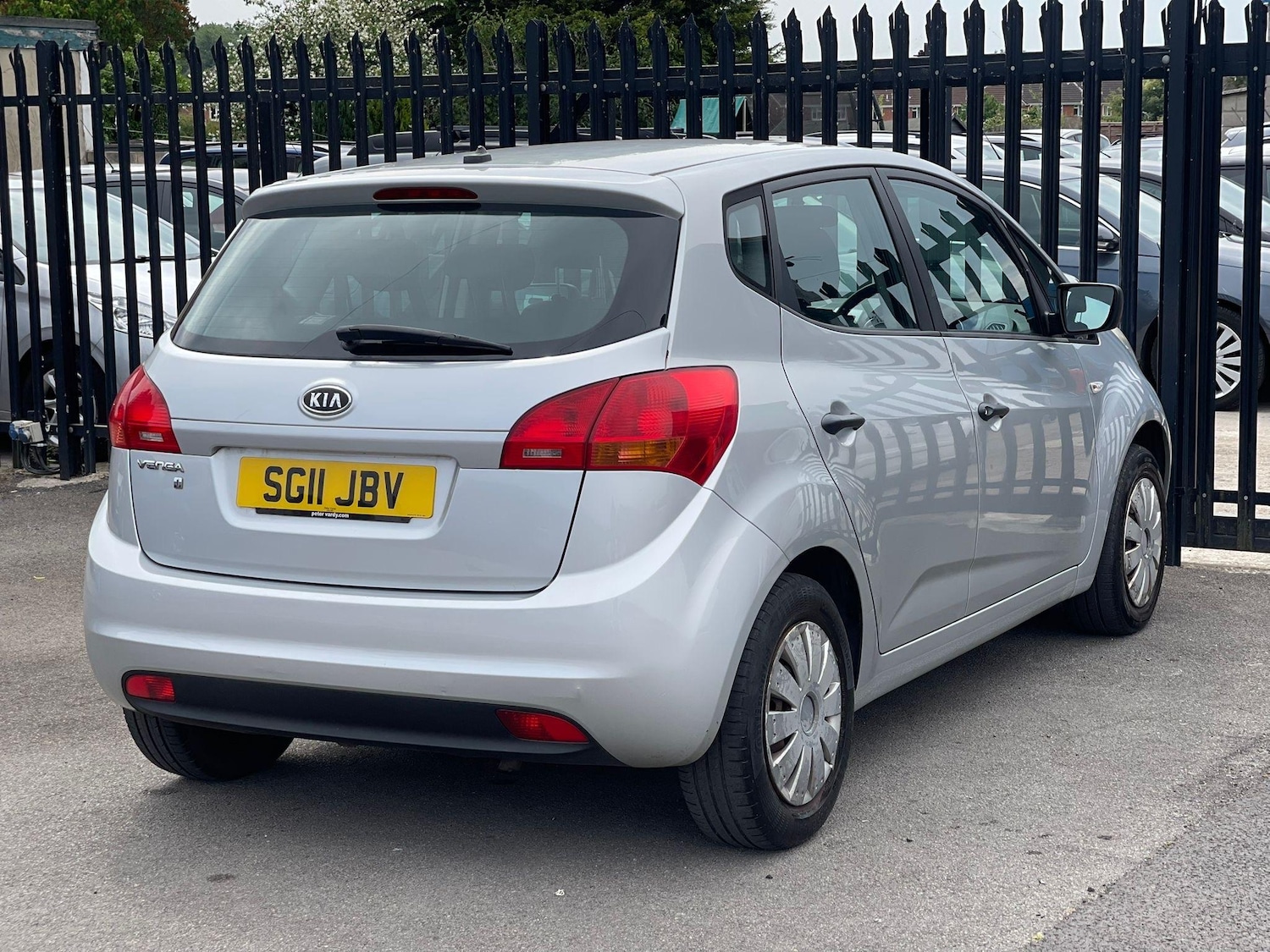 Used Kia Venga 2011 for sale - 76550210: Photo 4