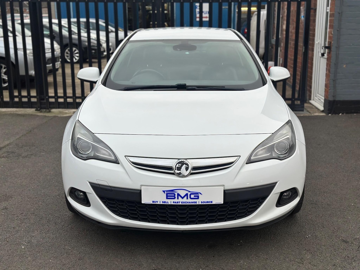 Used Vauxhall Astra GTC 2012 for sale - 77040832: Photo 2