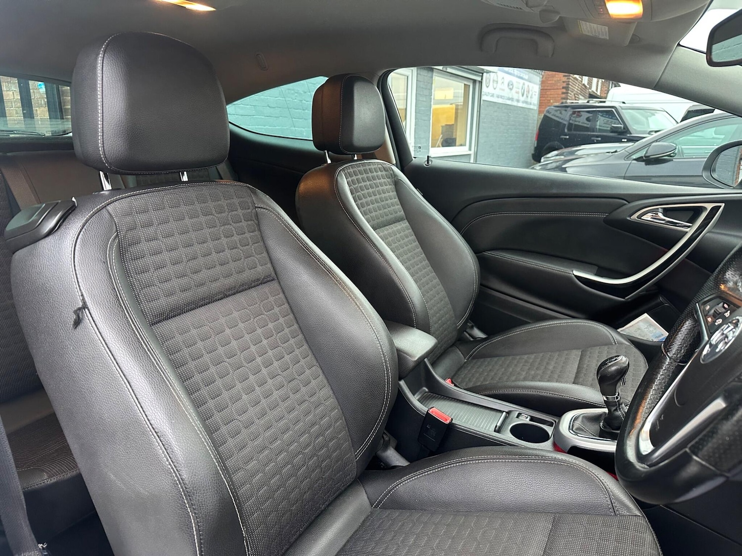 Used Vauxhall Astra GTC 2012 for sale - 77040832: Photo 7