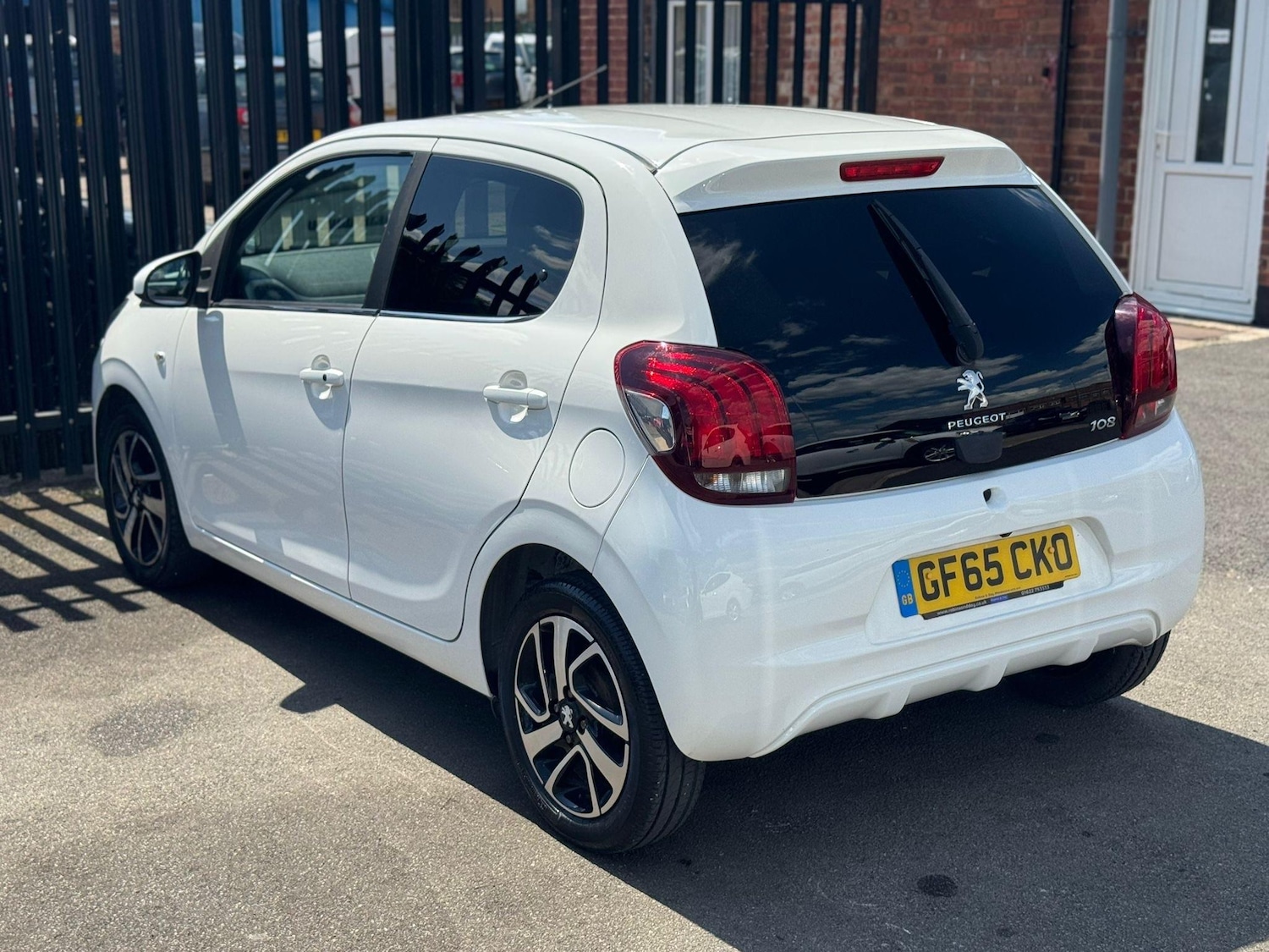 Used Peugeot 108 2015 for sale - 76993043: Photo 6