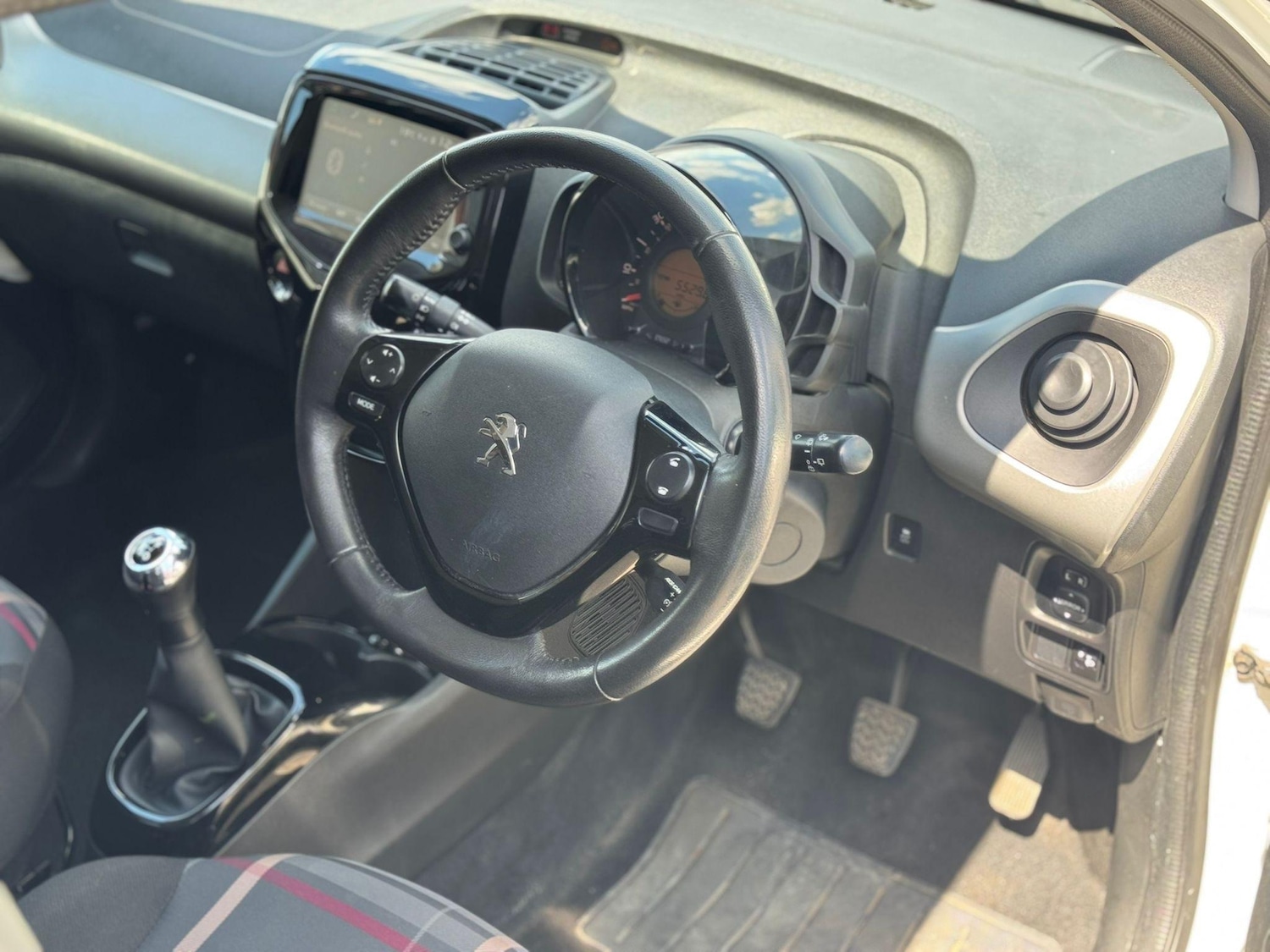 Used Peugeot 108 2015 for sale - 76993043: Photo 7