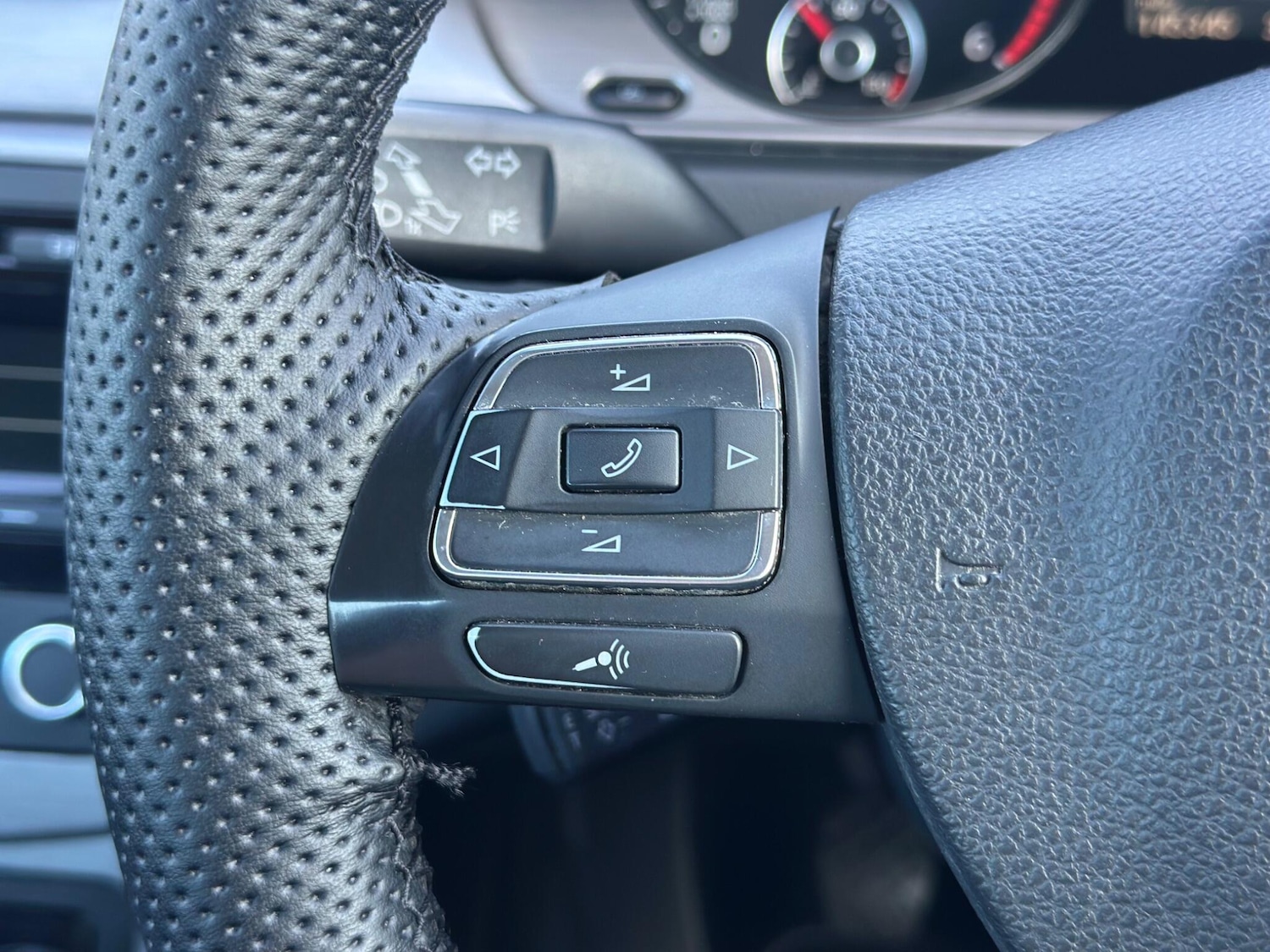 Used Volkswagen Passat 2012 for sale - 78148122: Photo 15