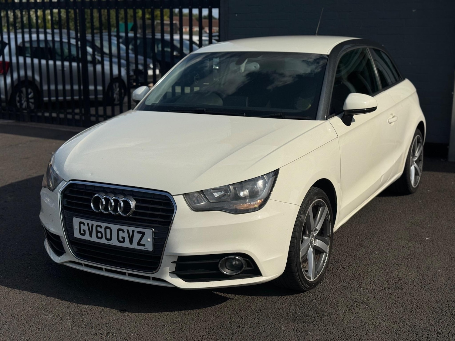 Used Audi A1 2011 for sale - 77040691: Photo 3