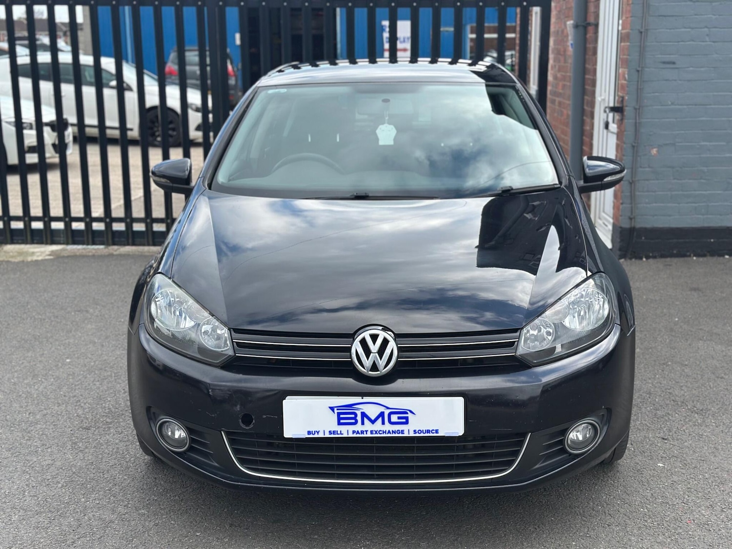 Used Volkswagen Golf 2011 for sale - 78086375: Photo 2