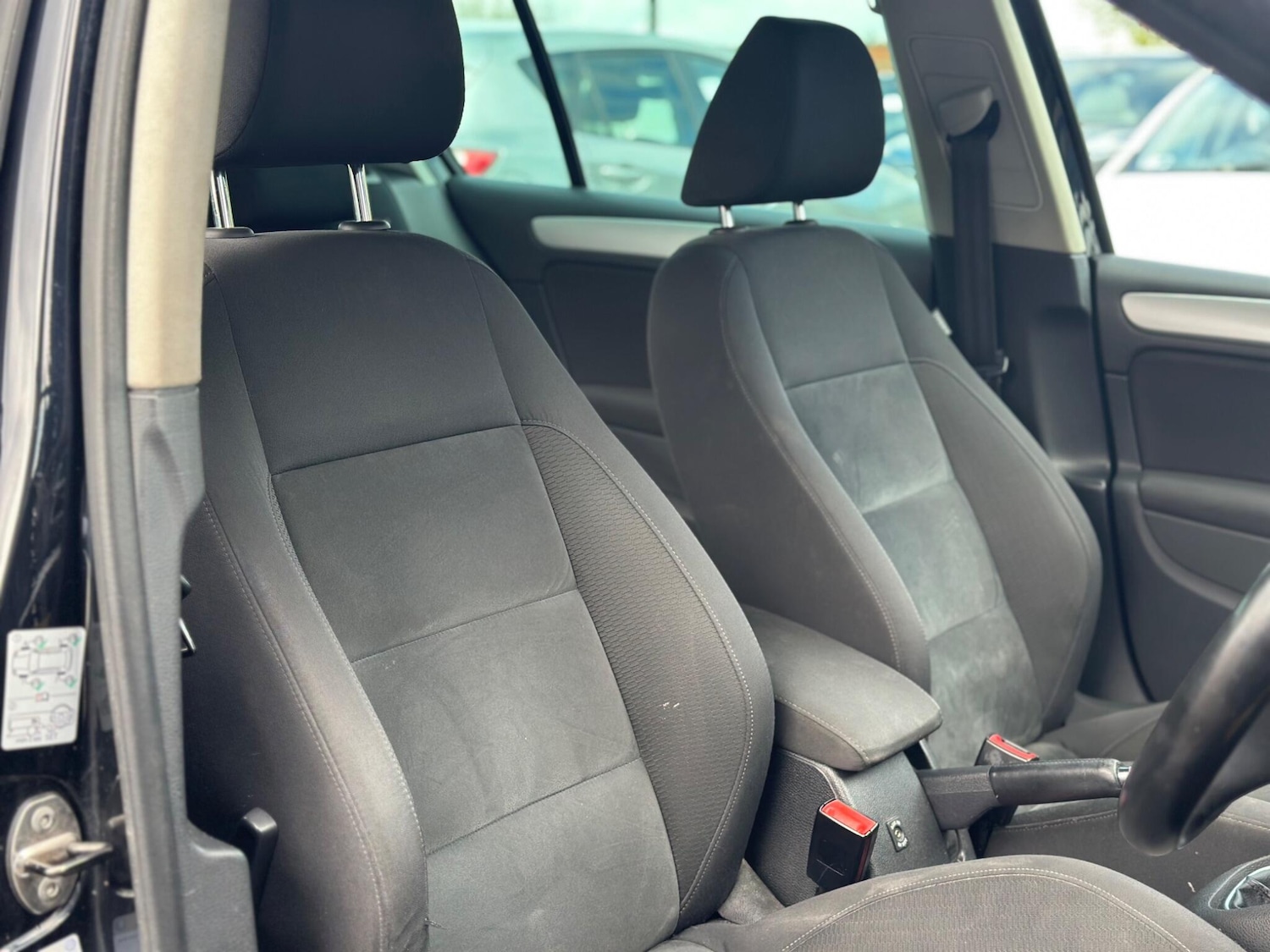 Used Volkswagen Golf 2011 for sale - 78086375: Photo 8