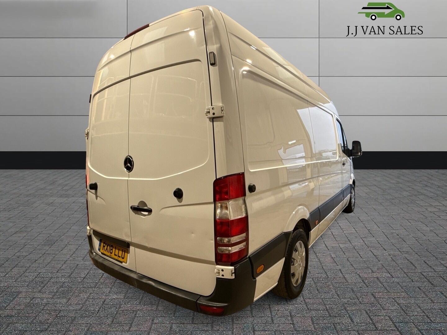 Used Mercedes-Benz Sprinter 2018 for sale - 77305614: Photo 11