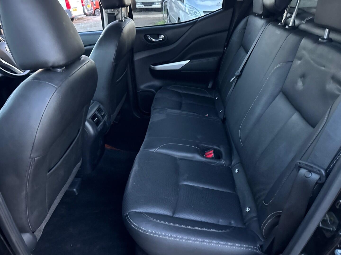 Used Nissan Navara 2018 for sale - 76657903: Photo 14