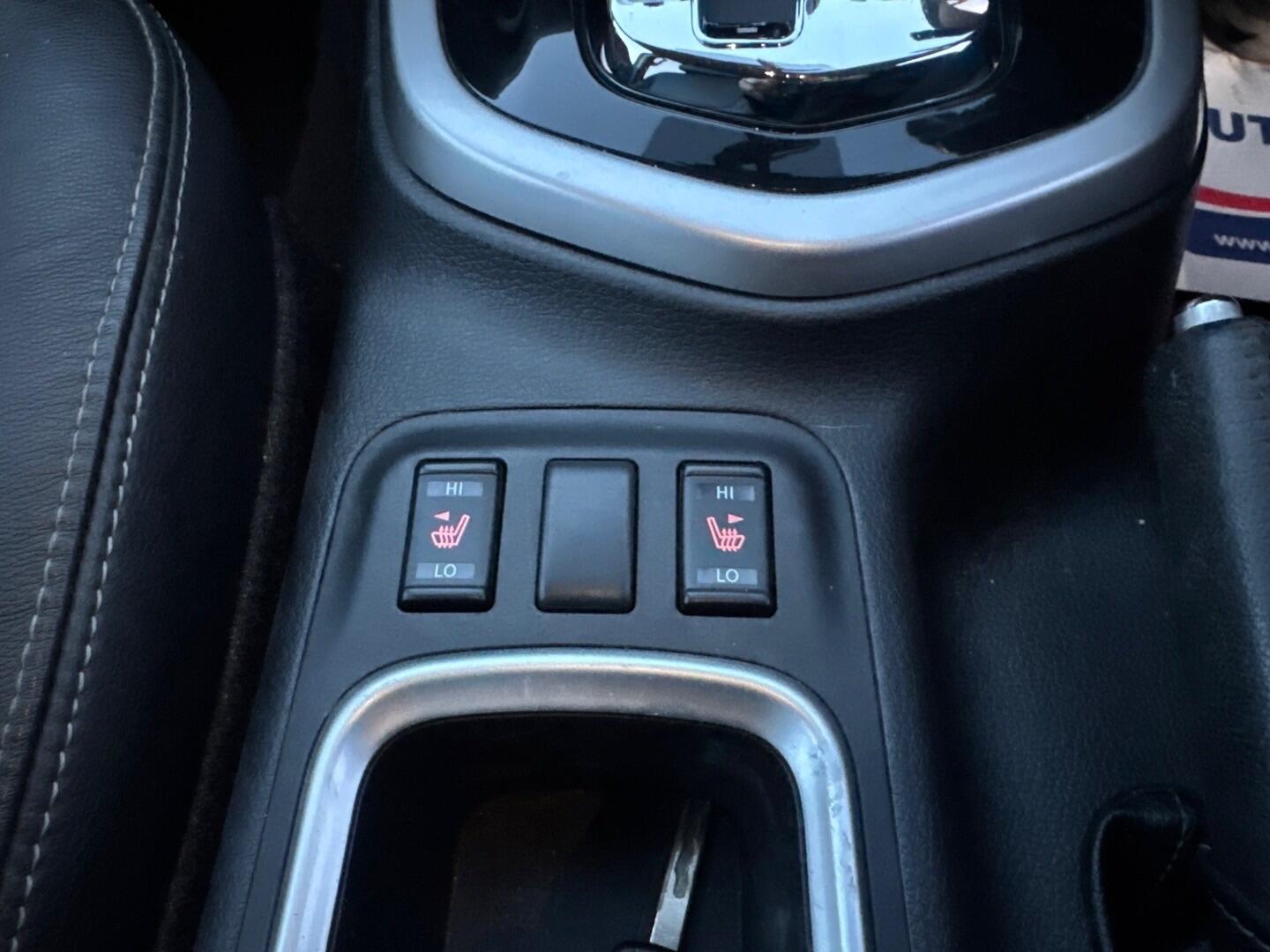 Used Nissan Navara 2018 for sale - 76657903: Photo 15