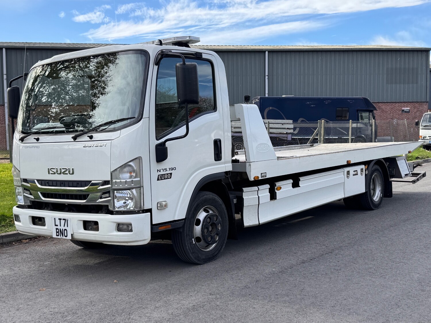 Used Isuzu Forward 2021 for sale - 76357213: Photo 7
