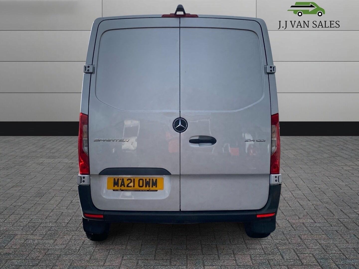 Used Mercedes-Benz Sprinter 2021 for sale - 76996975: Photo 9