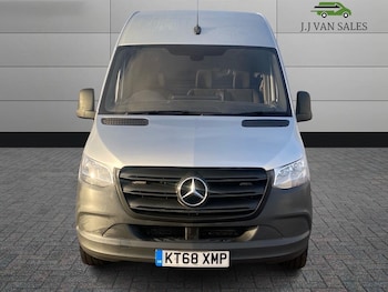 Used Mercedes-Benz Sprinter 2018 for sale - 76700635: Photo