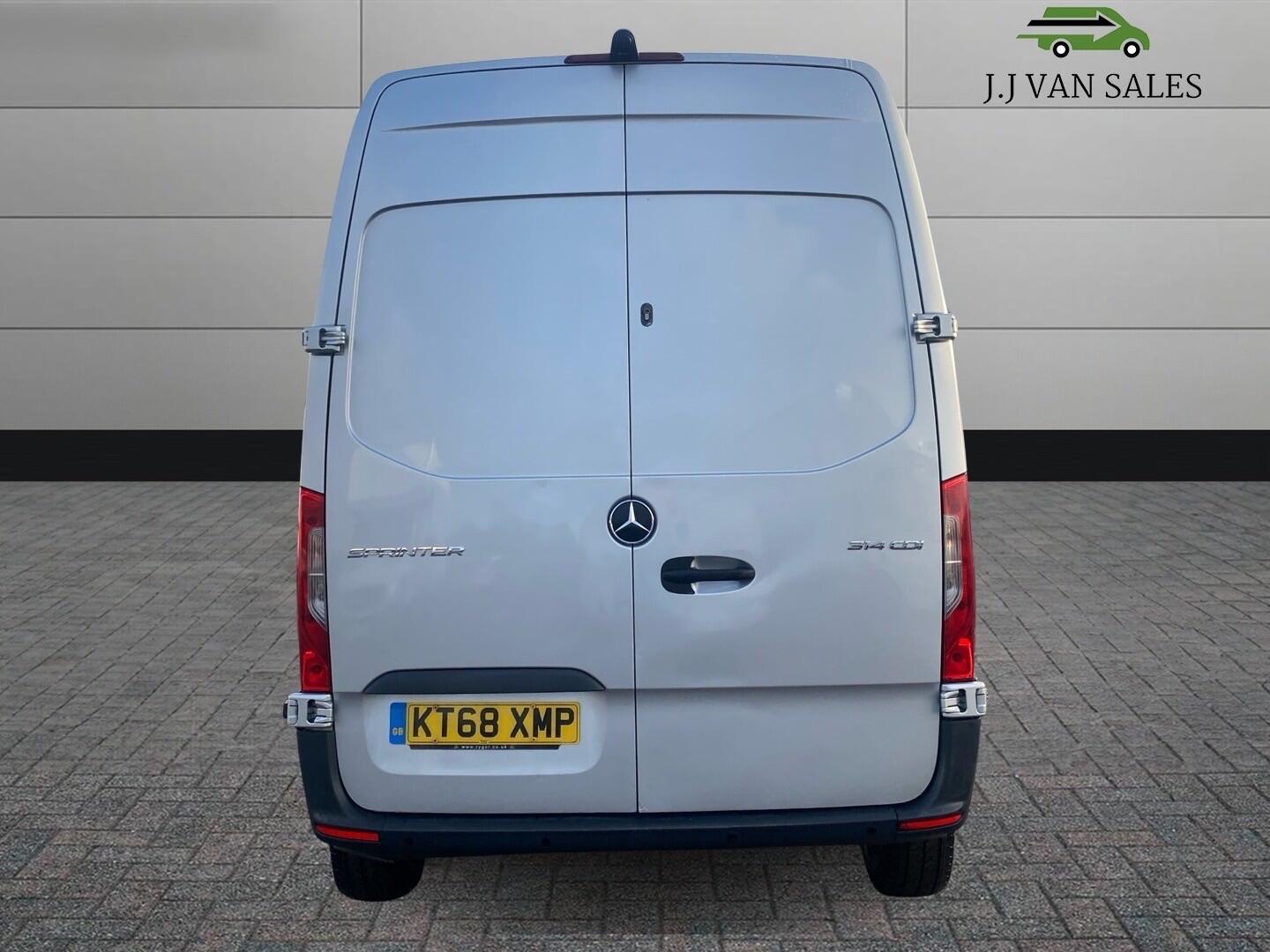 Used Mercedes-Benz Sprinter 2018 for sale - 76700635: Photo 8