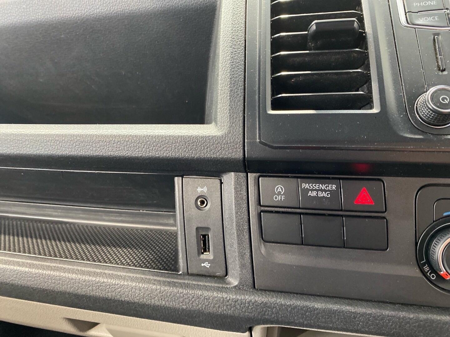 Used Volkswagen Transporter 2018 for sale - 76521912: Photo 14