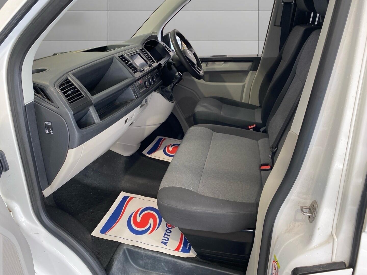 Used Volkswagen Transporter 2018 for sale - 76521912: Photo 5