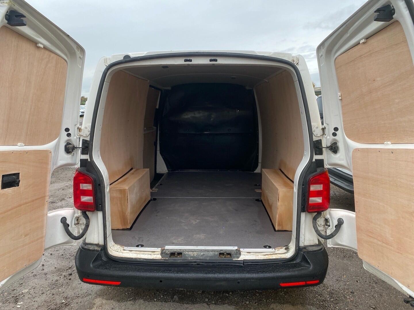 Used Volkswagen Transporter 2018 for sale - 76521912: Photo 8