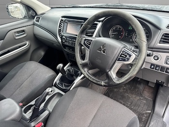 Used Mitsubishi L200 2018 for sale - 75450070: Photo