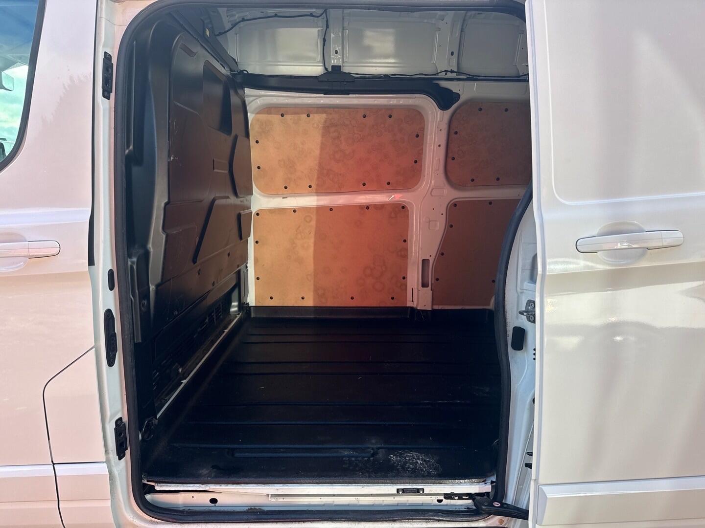 Used Ford Transit Custom 2023 for sale - 76644554: Photo 17