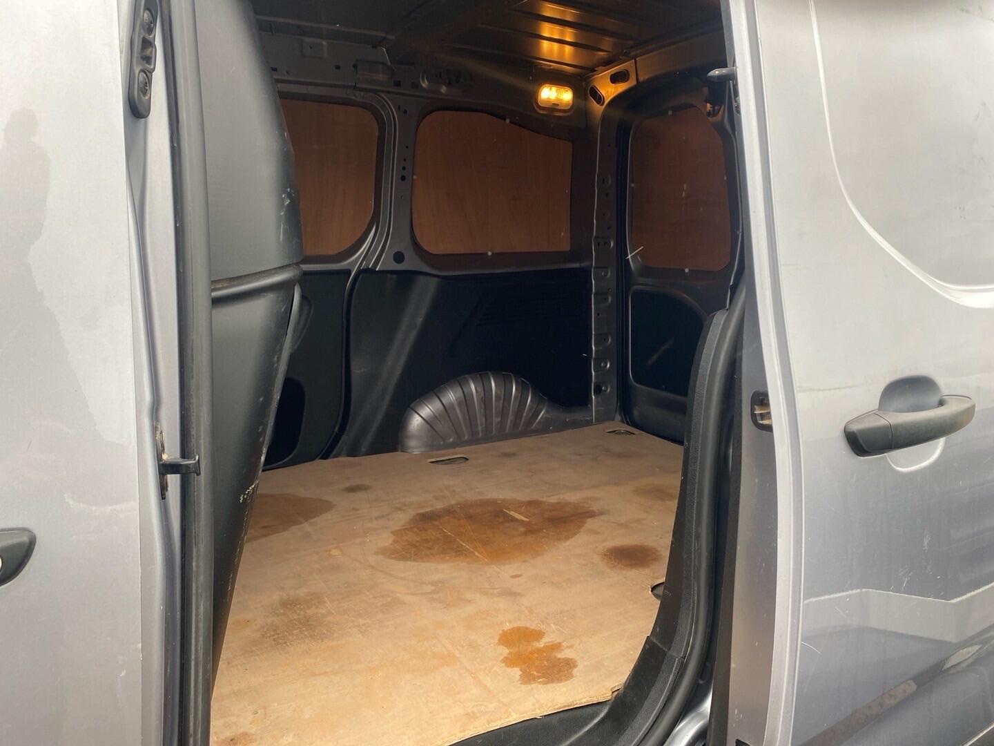 Used Peugeot Partner 2019 for sale - 77625609: Photo 12