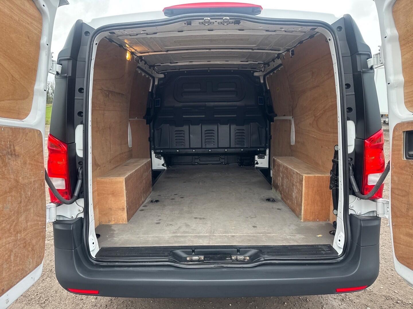 Used Mercedes-Benz Vito for sale - 77267638: Photo 15