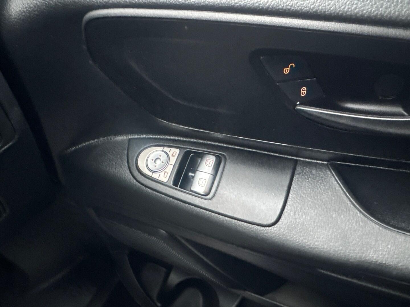 Used Mercedes-Benz Vito for sale - 77267638: Photo 17