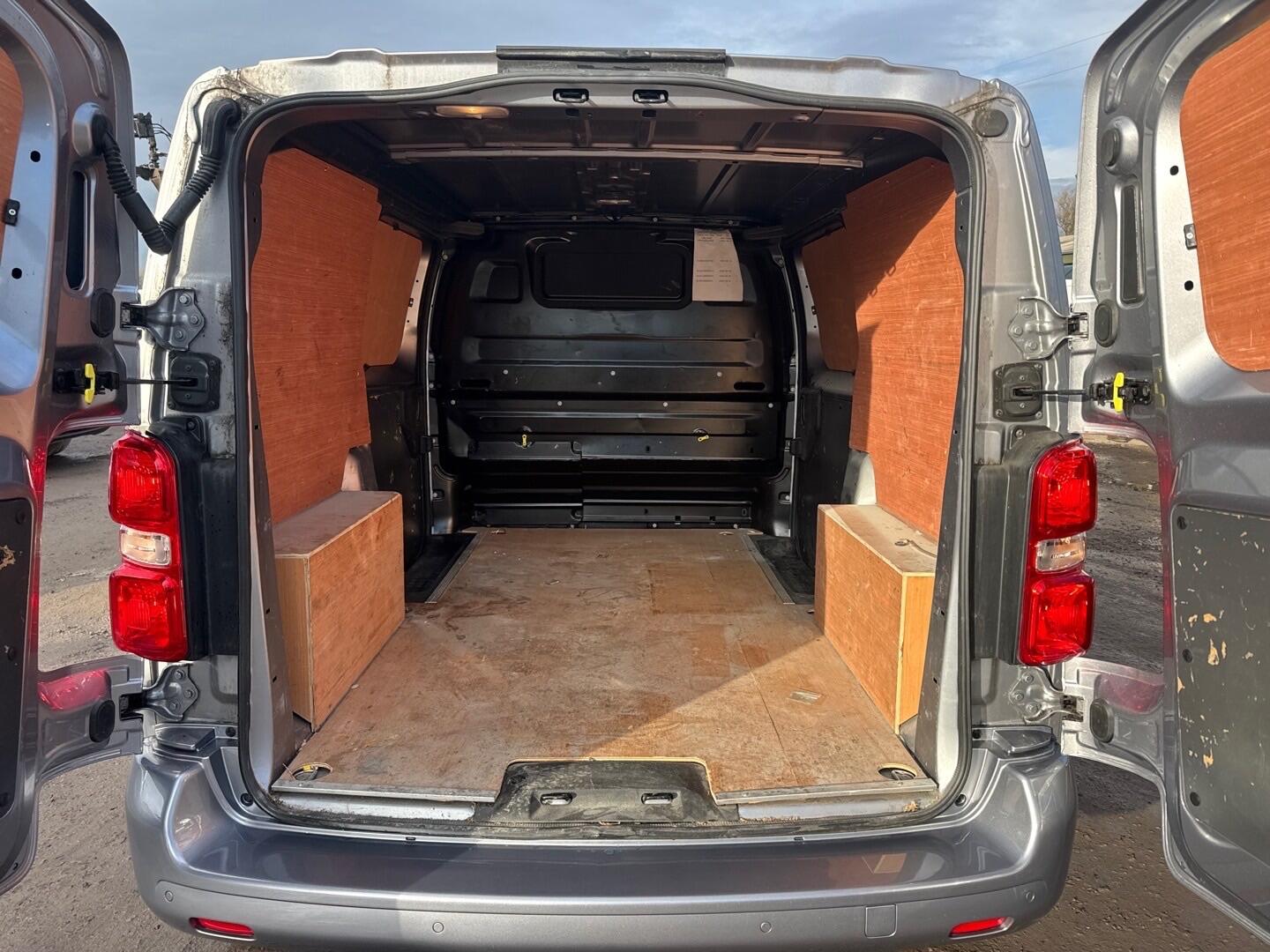 Used Vauxhall Vivaro 2022 for sale - 76953519: Photo 14