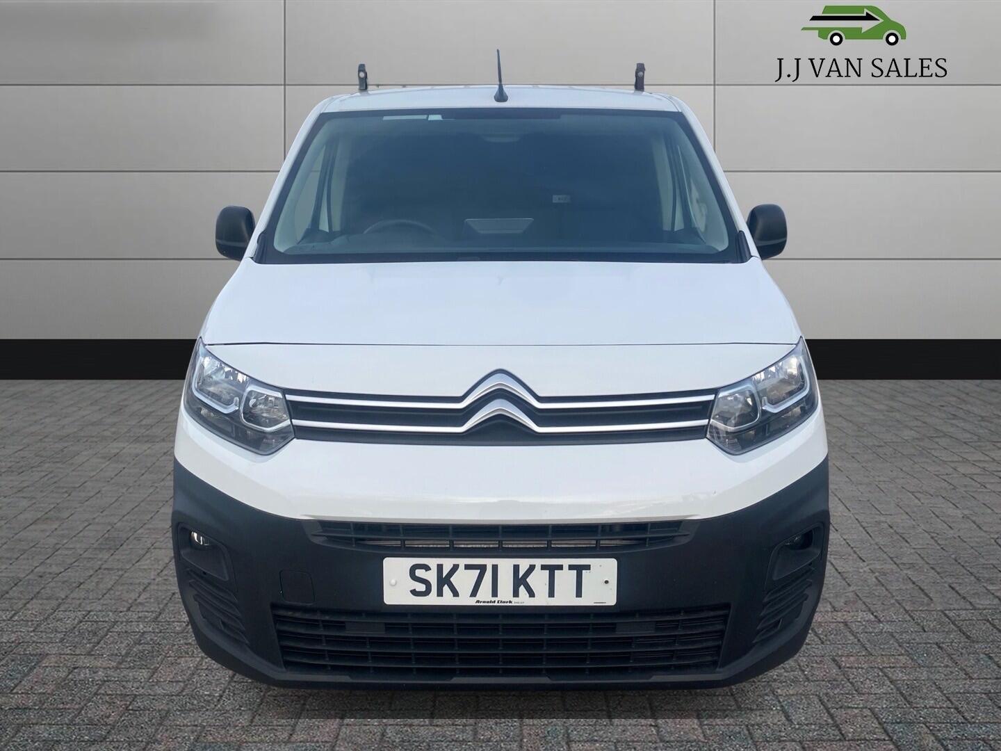 Used Citroen Berlingo 2021 for sale - 76993981: Photo 2
