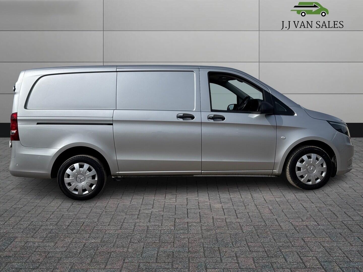 Used Mercedes-Benz Vito 2019 for sale - 77970443: Photo 7