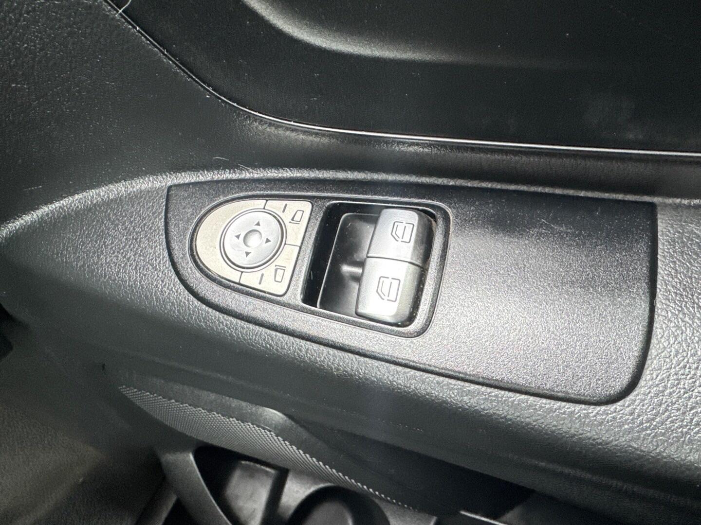 Used Mercedes-Benz Vito 2015 for sale - 78046889: Photo 9