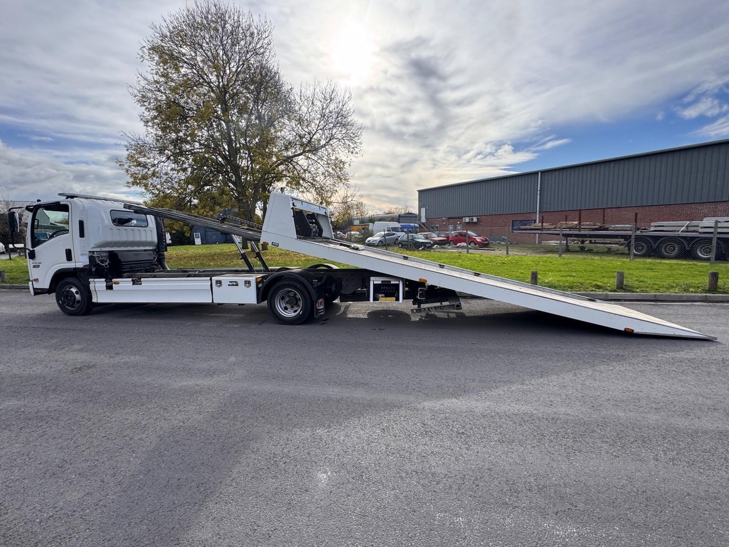 Used Isuzu Forward 2021 for sale - 76361303: Photo 2