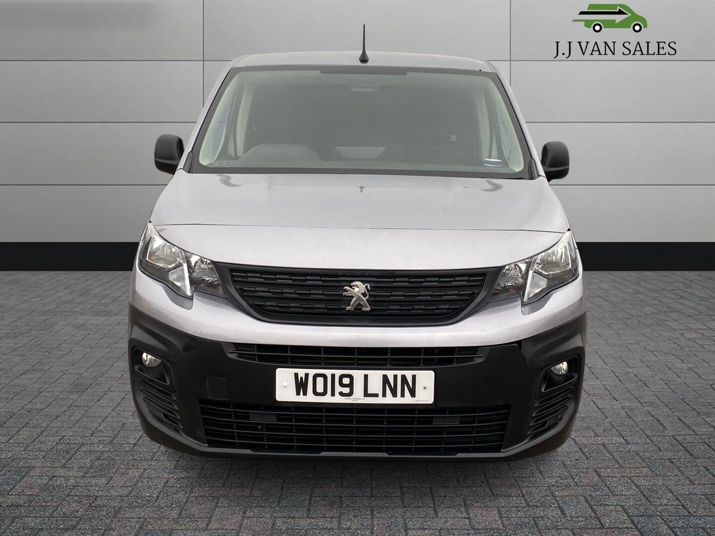 Used Peugeot Partner 2019 for sale - 77587355: Photo 2