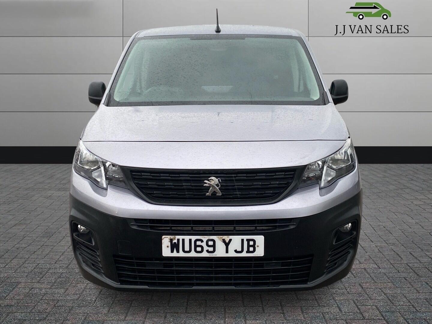 Used Peugeot Partner 2019 for sale - 77143873: Photo 2