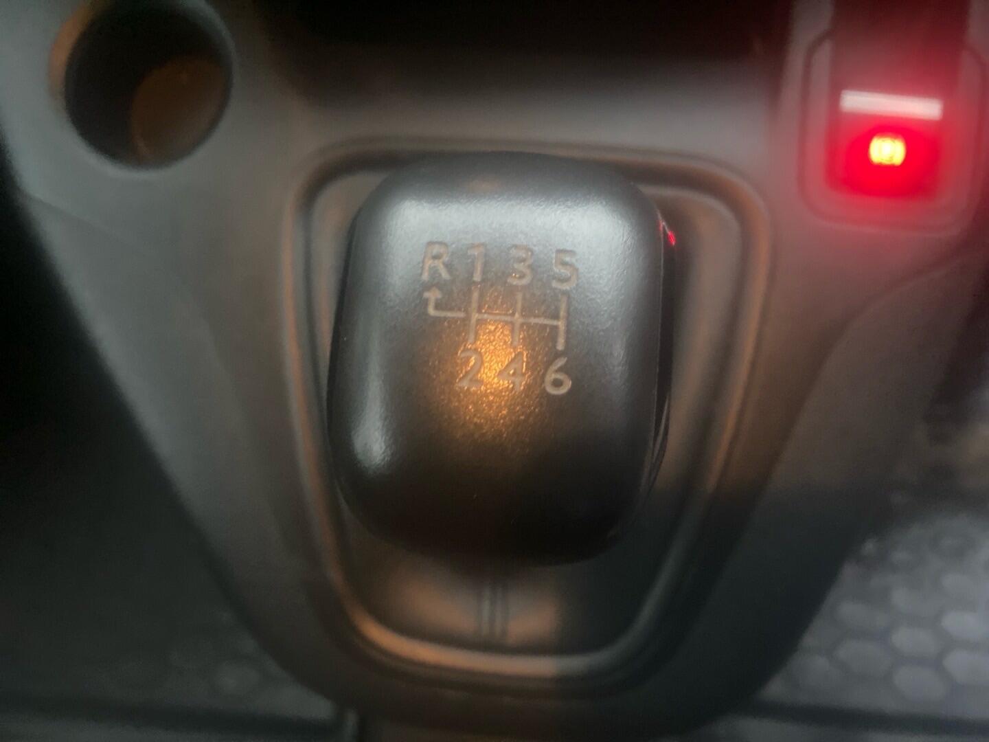 Used Peugeot Partner 2019 for sale - 77143873: Photo 9