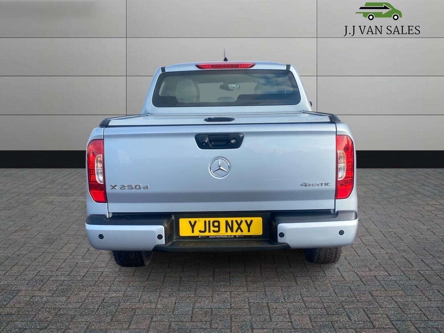 Used Mercedes-Benz X Class 2019 for sale - 76912857: Photo 12