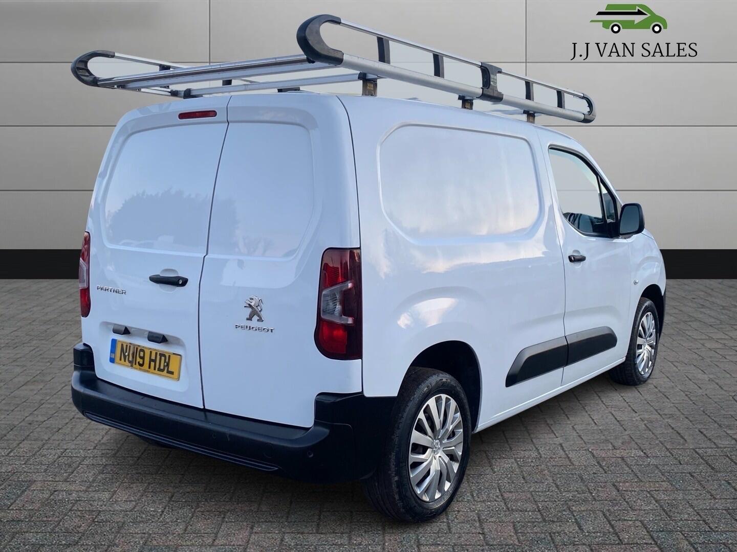 Used Peugeot Partner 2019 for sale - 77119933: Photo 9