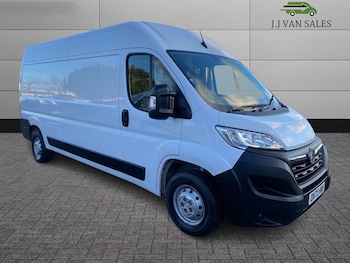 Vauxhall Movano feature image