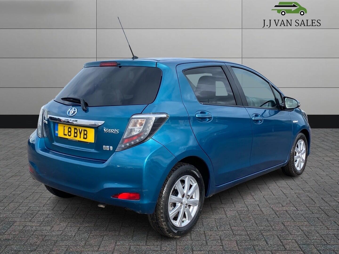 Used Toyota Yaris 2014 for sale - 77549411: Photo 8