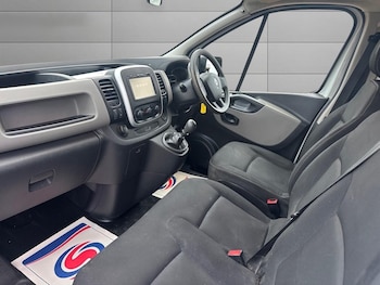 Used Renault Trafic 2015 for sale - 77066950: Photo