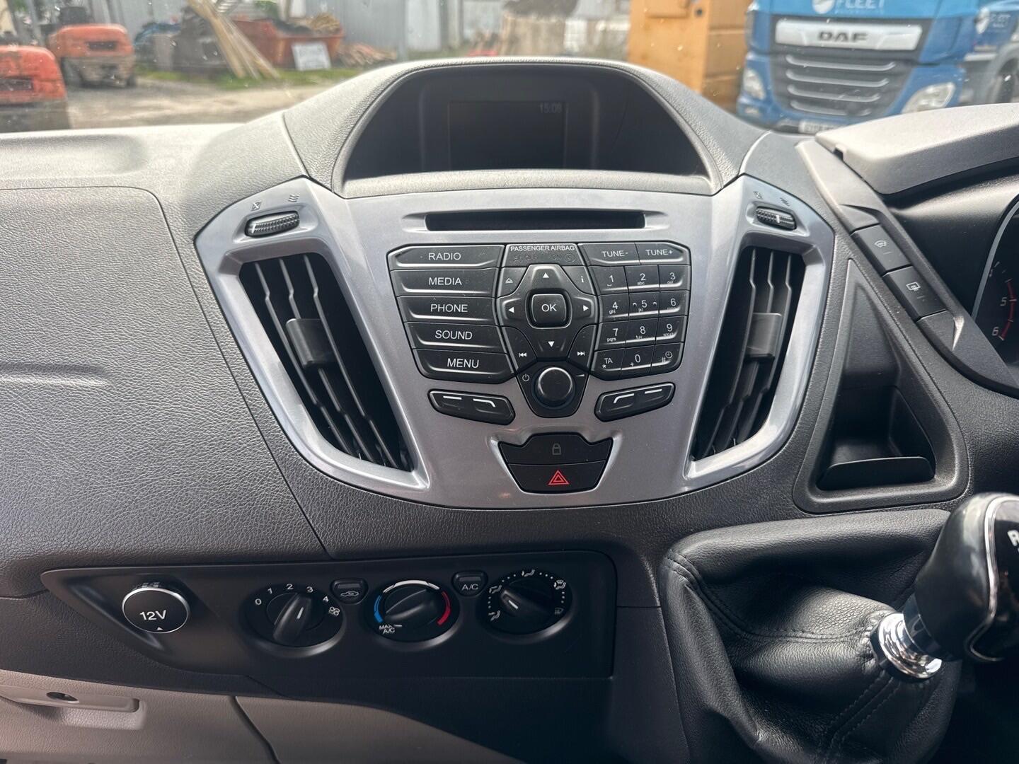 Used Ford Tourneo Custom 2016 for sale - 76988947: Photo 15