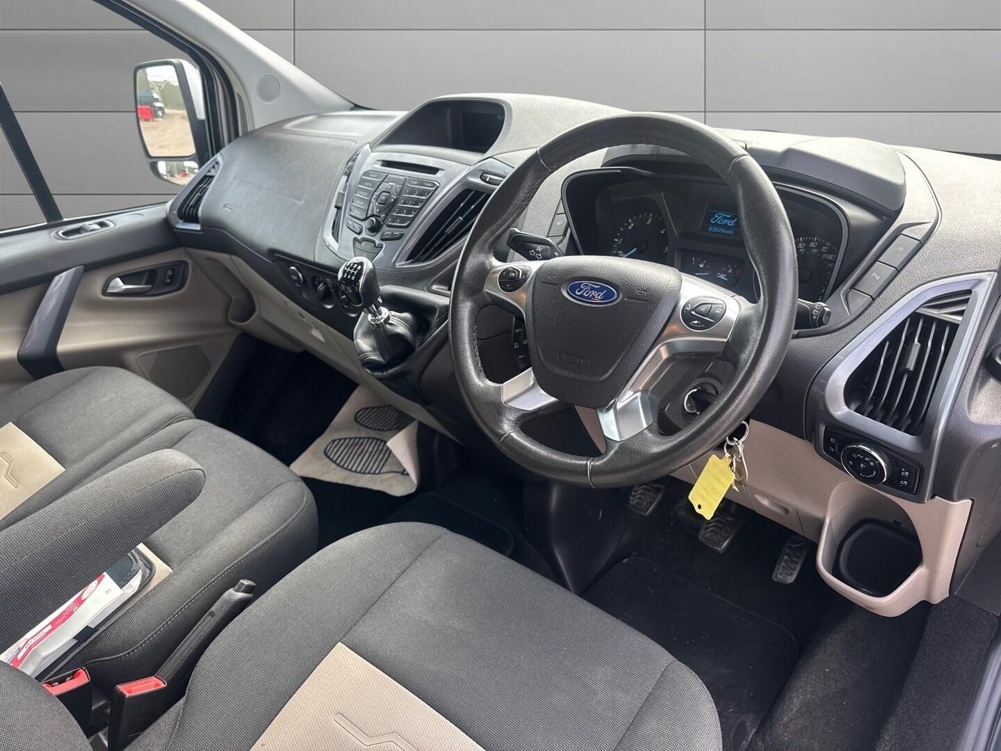 Used Ford Tourneo Custom 2016 for sale - 76988947: Photo 4