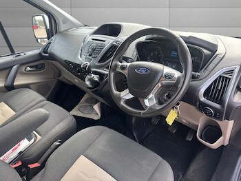 Used Ford Tourneo Custom 2016 for sale - 76988947: Photo