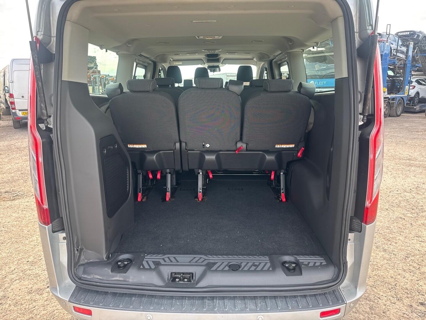 Used Ford Tourneo Custom 2016 for sale - 76988947: Photo 9