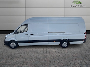 Used Mercedes-Benz Sprinter 2017 for sale - 77752826: Photo