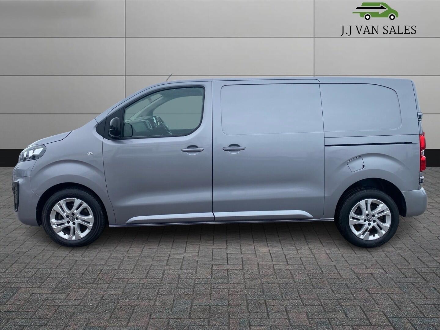 Used Vauxhall Vivaro 2022 for sale - 77343987: Photo 4